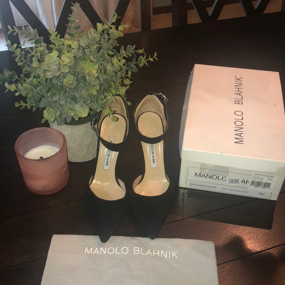 Manolo Blahnik ‘Chantasta’ Black Heels